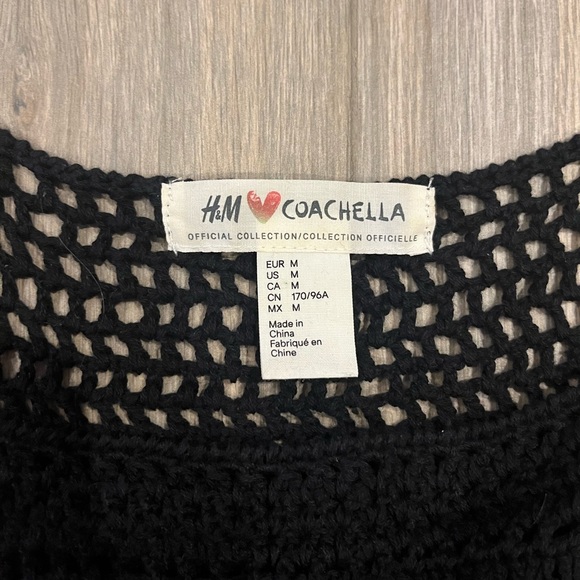 Knitted cropped tank top size medium - Picture 5 of 5